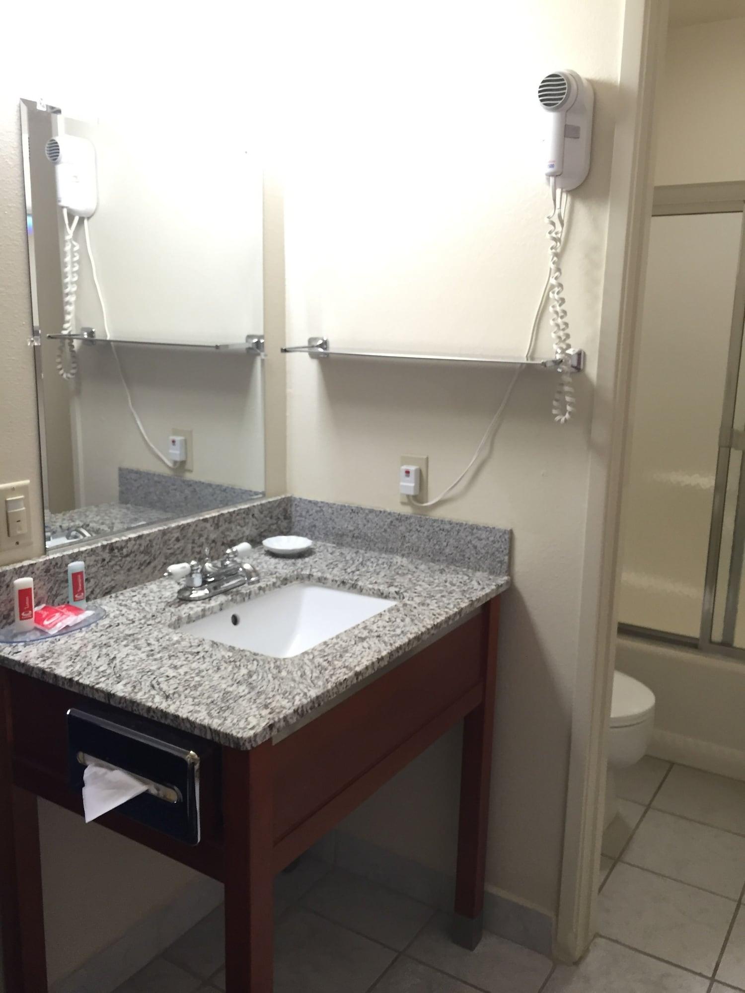 Days Inn By Wyndham Ridgecrest Near China Lake Naval Station Екстериор снимка
