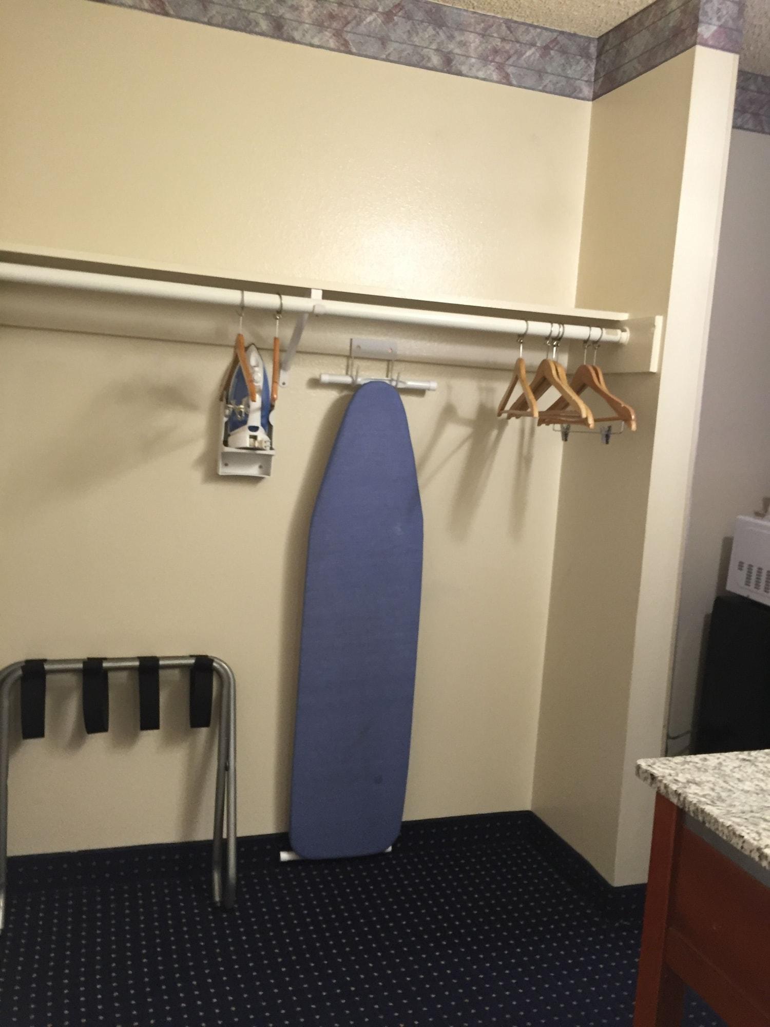 Days Inn By Wyndham Ridgecrest Near China Lake Naval Station Екстериор снимка