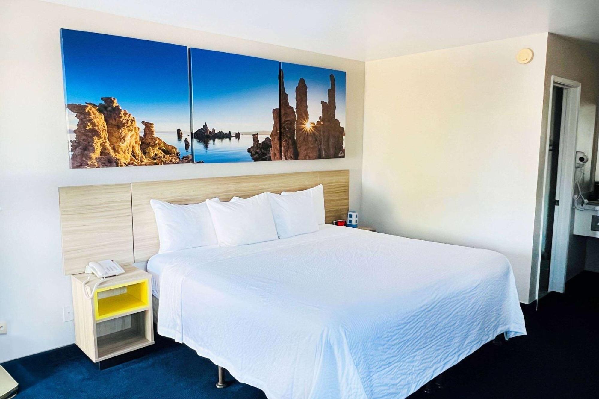 Days Inn By Wyndham Ridgecrest Near China Lake Naval Station Екстериор снимка