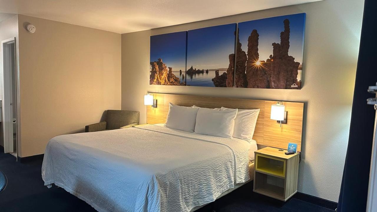 Days Inn By Wyndham Ridgecrest Near China Lake Naval Station Екстериор снимка