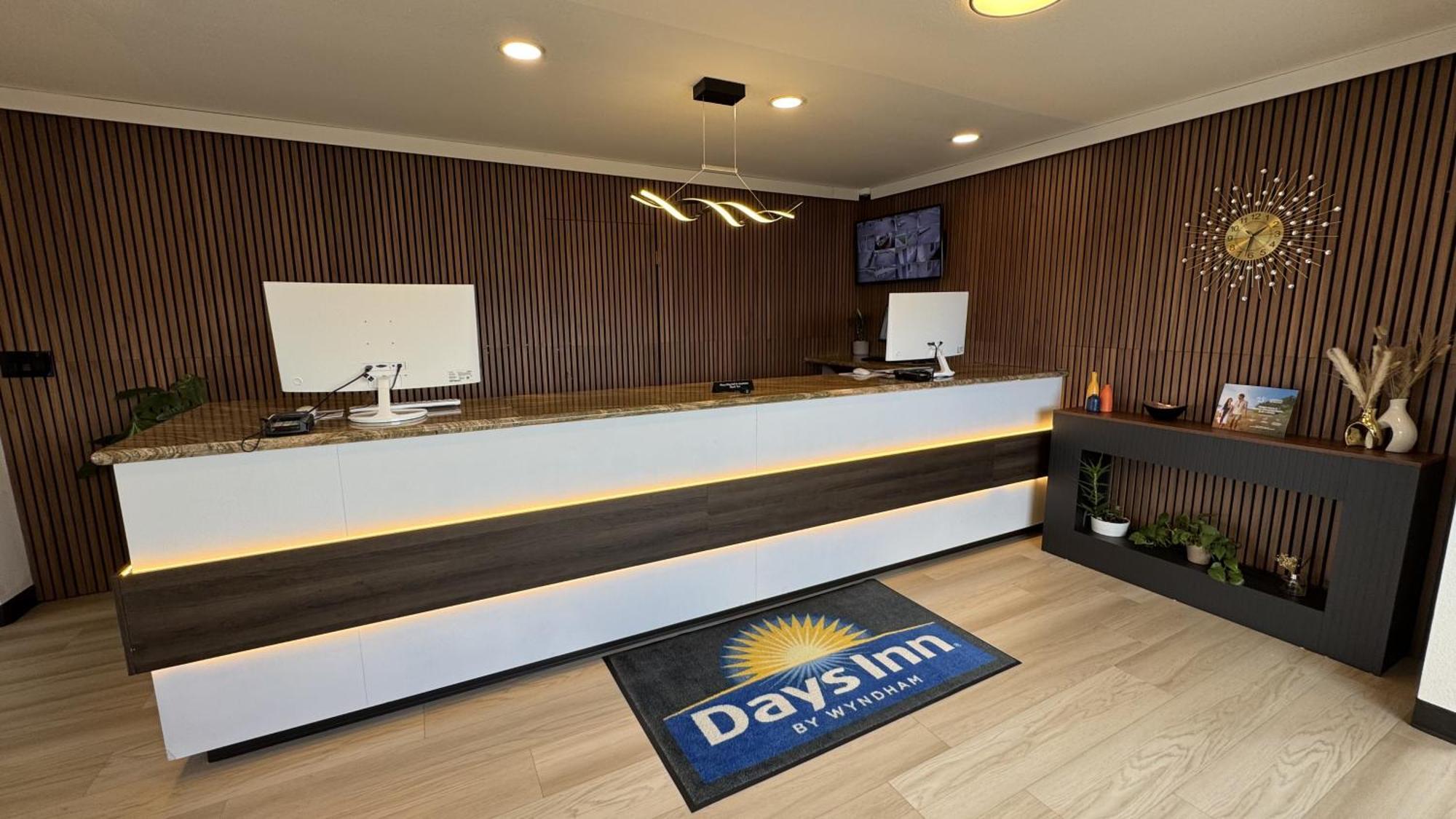 Days Inn By Wyndham Ridgecrest Near China Lake Naval Station Екстериор снимка