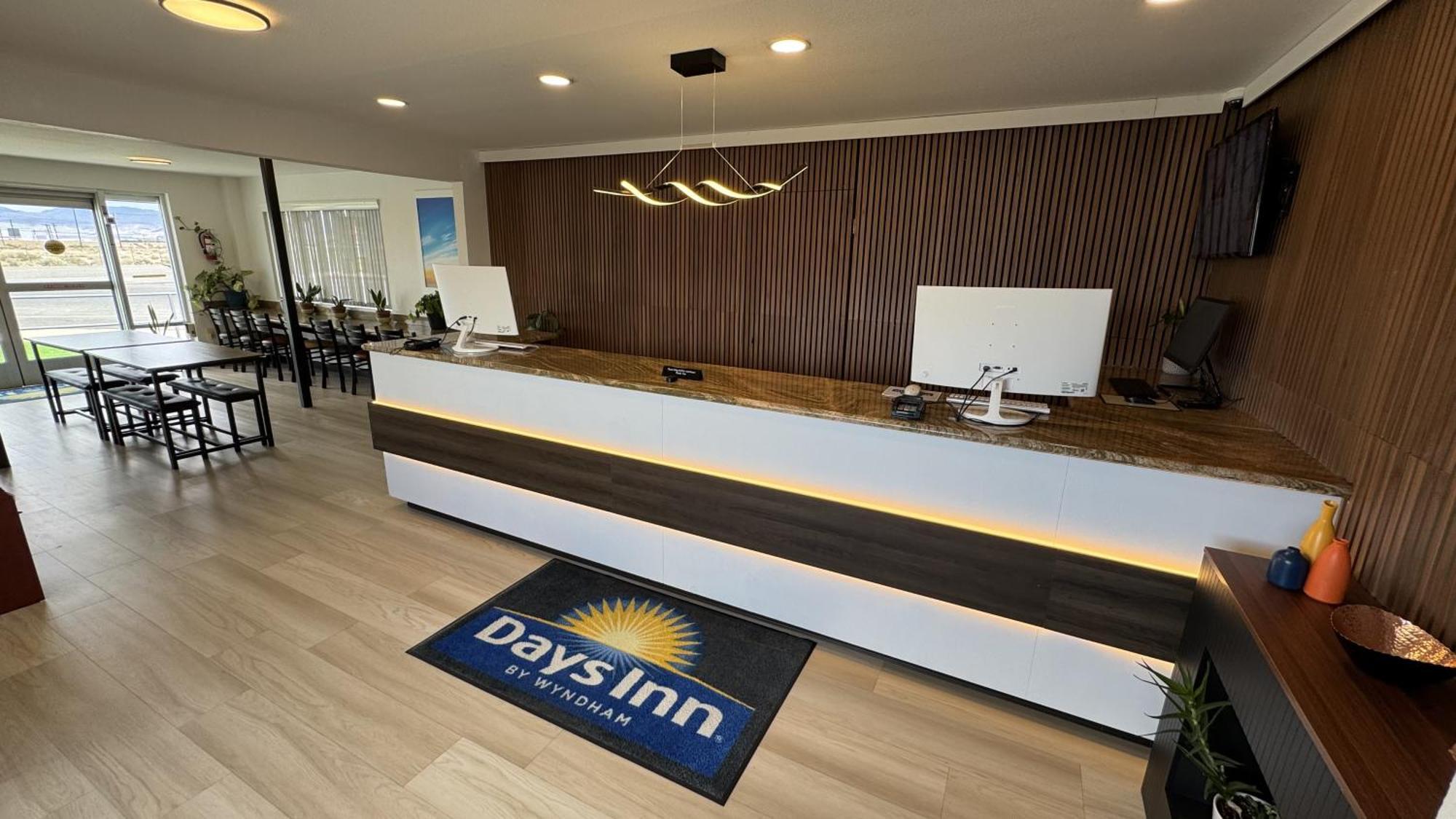 Days Inn By Wyndham Ridgecrest Near China Lake Naval Station Екстериор снимка